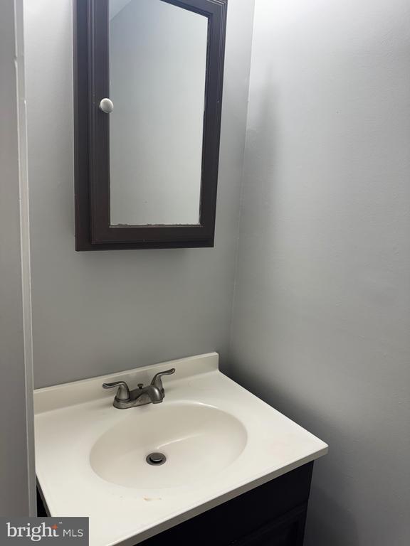 Photo - 102 Essex St