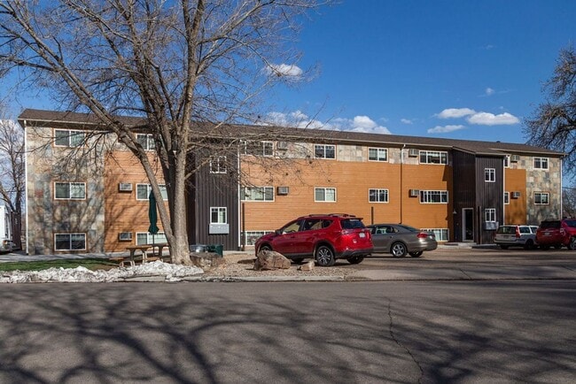 2628 Redwing Rd Unit 2628 Redwing Rd Apt 1