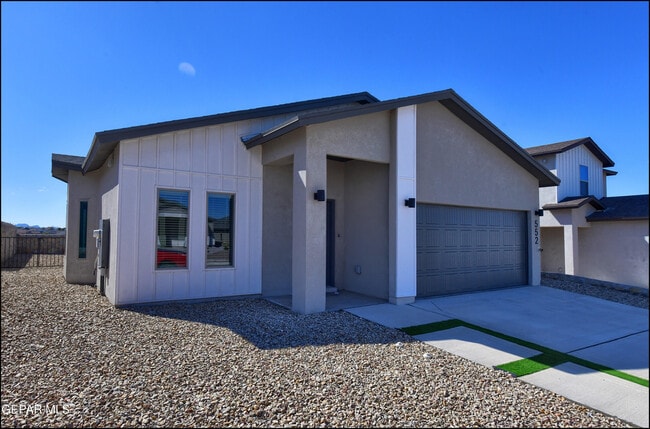Photo - 552 Logwood Ave