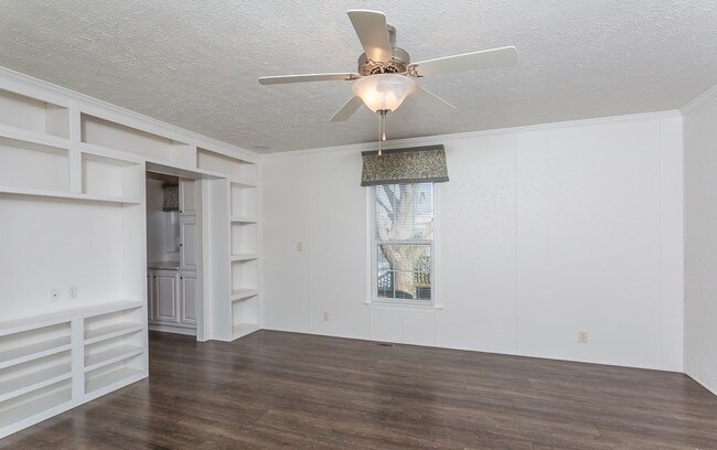 Photo - Holiday Village - Manufactured Home Community