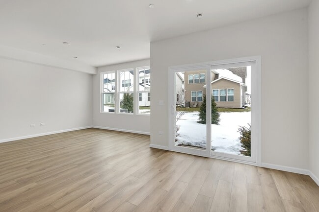 Photo - 5918 Hawkweed Dr