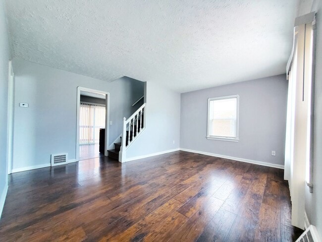 Photo - 3 Bed - 1.5 Bath Cape Cod for Rent in Willowick!