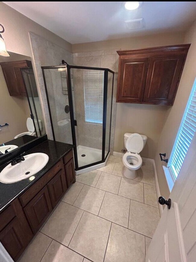 1307 Halcyon Pl
