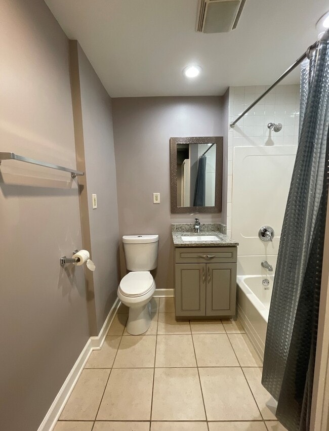 Photo - 1755 W Crystal St Unit 2