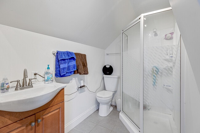 Photo - 2135 N Menard Ave Unit 3