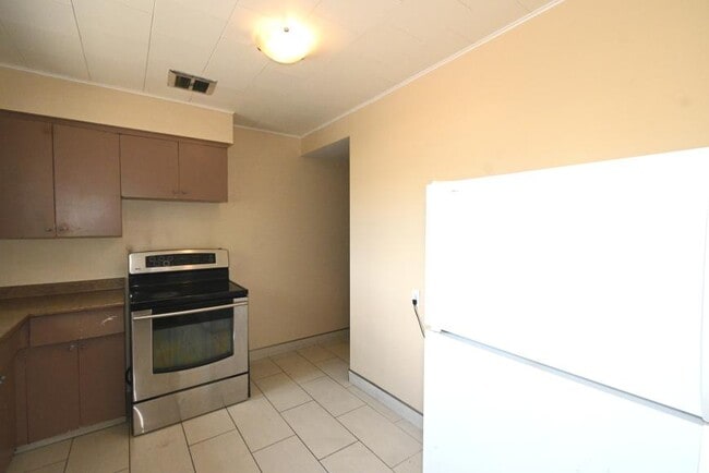 Photo - 3 bedroom in Prince George BC V2M 3B7