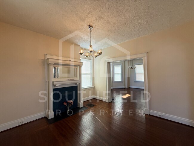 Photo - 1537 Ruth Ave