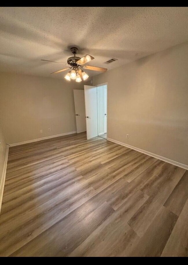 Photo - Affordable Living with Comfort & Convenience