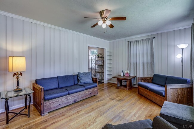 Photo - 4605 Greenwood Dr