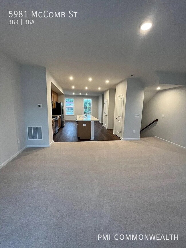Photo - 5981 McComb St