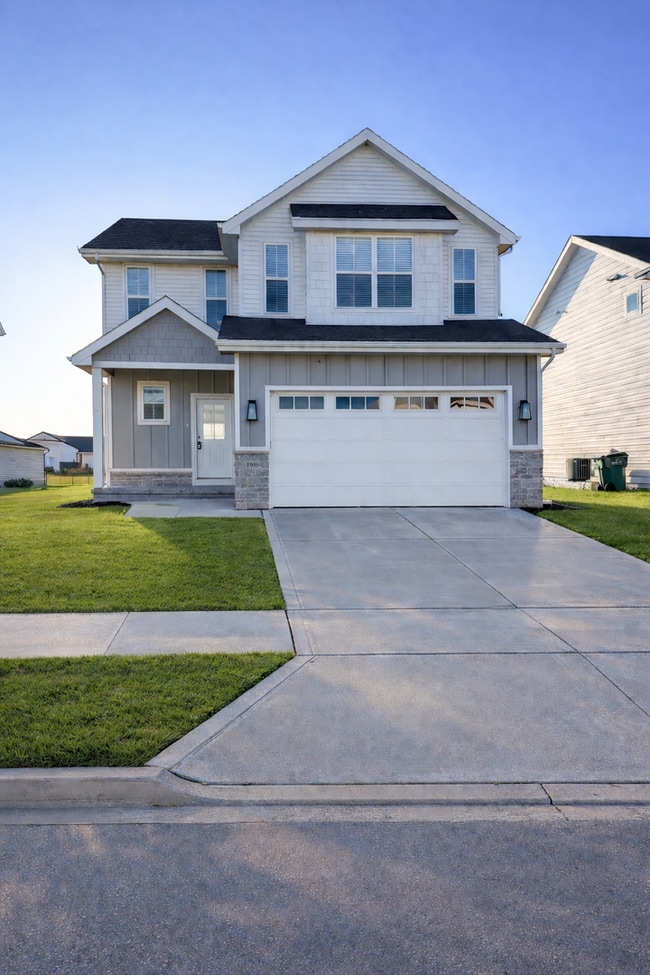 Building Photo - Spacious 4-Bedroom Home with 2-Car Garage & Yard