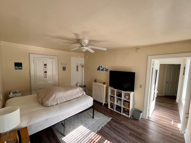 Photo - 52 Center St Unit Right