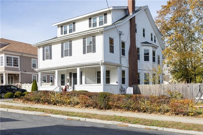 Building Photo - 131 Washington Ave Unit 3