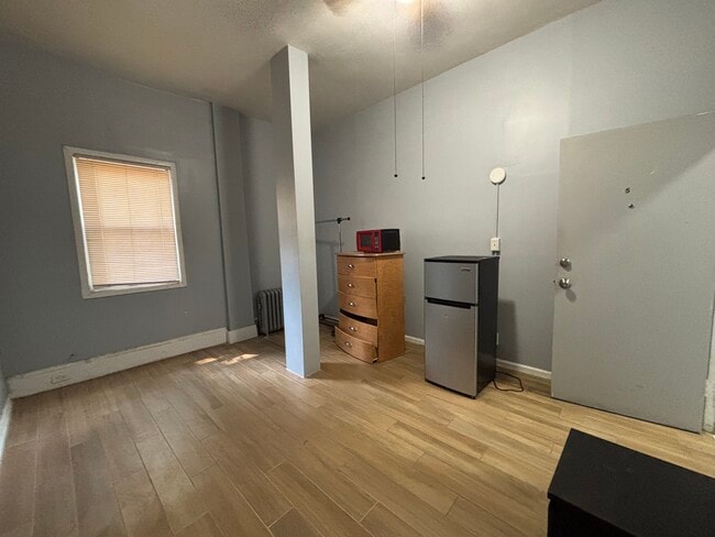 62 Dehart Pl Unit 2