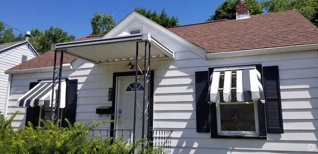 Building Photo - 253 Greenlawn Ave Rental