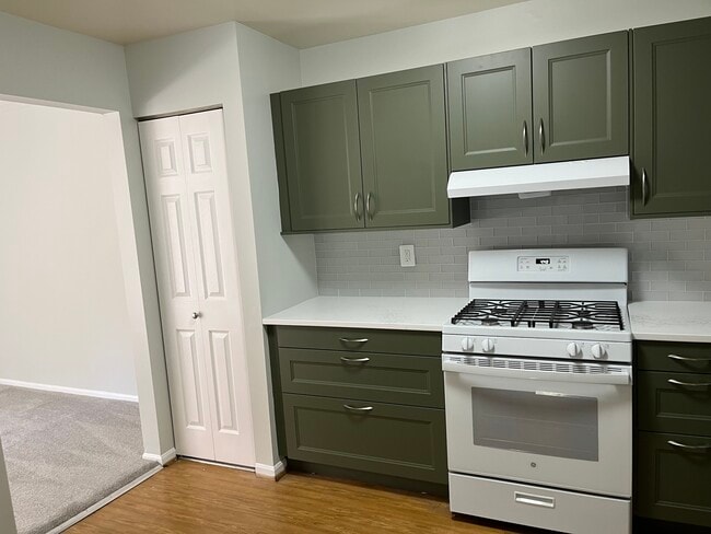 Photo - 118 Monroe St Unit 103