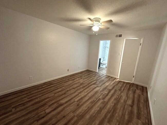Photo - 9700 Leawood Blvd Unit 1404