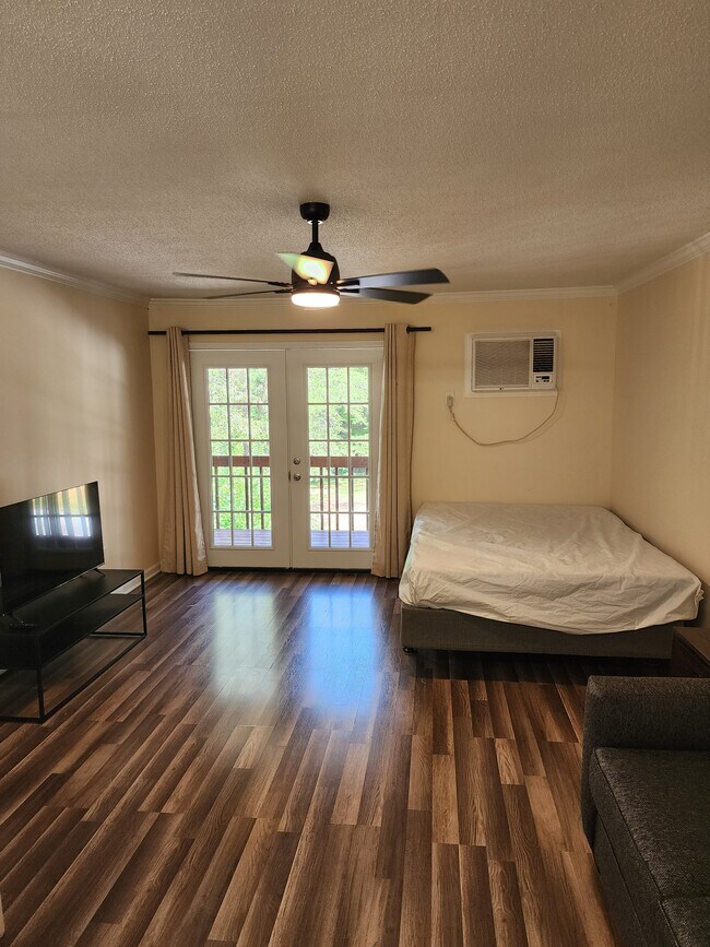 Photo - 197 Hughes St