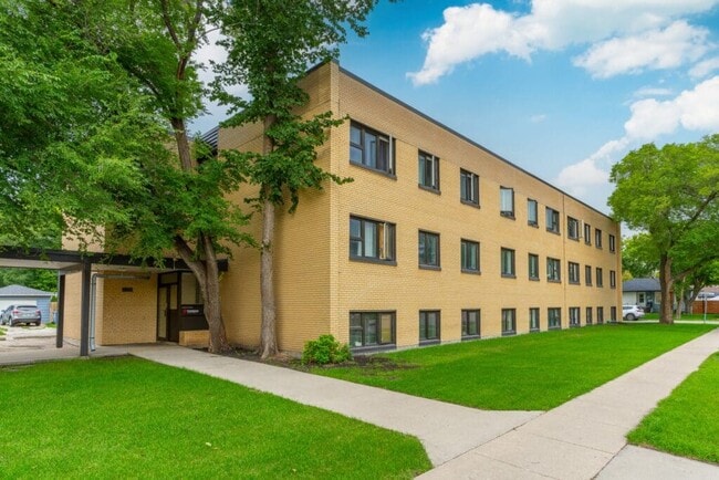 Building Photo - Lady Dale & Lady Robin