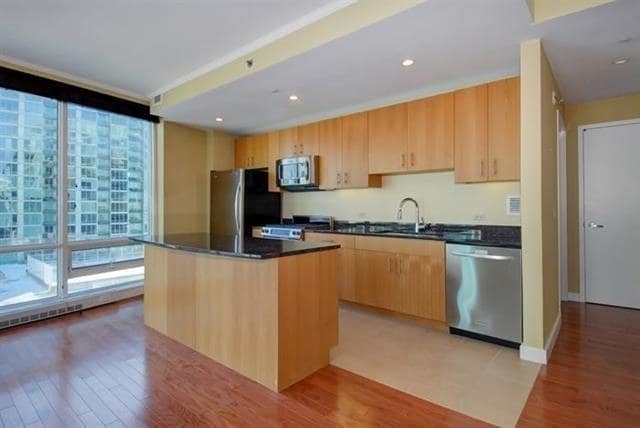 Building Photo - 1 Shore Ln Unit 1508 Rental