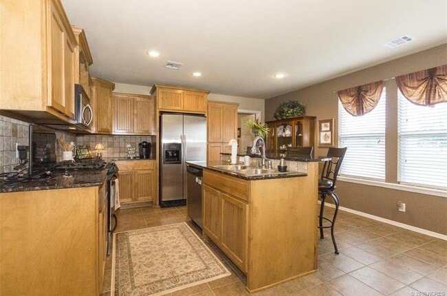 Photo - 4028 W 104th Pl S