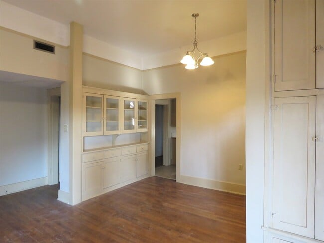 Photo - 511 E 7th St Unidad C