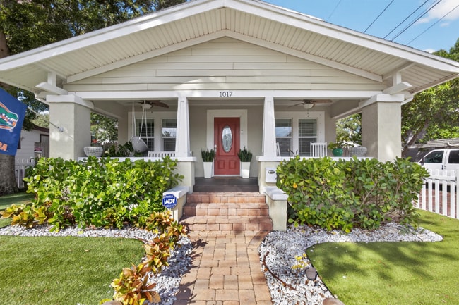 Building Photo - 1017 12th Ave N