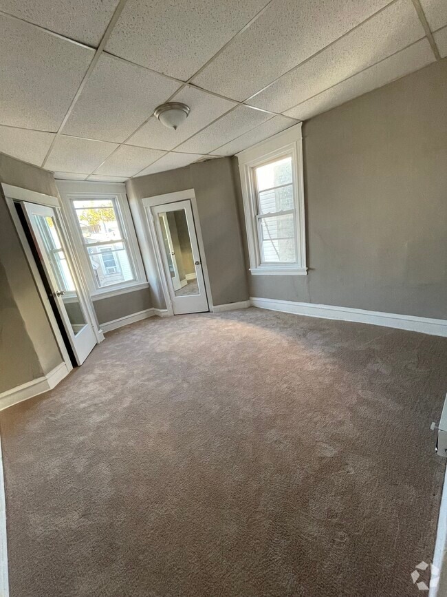 Building Photo - 543 W Roosevelt Blvd Unit 2 Rental