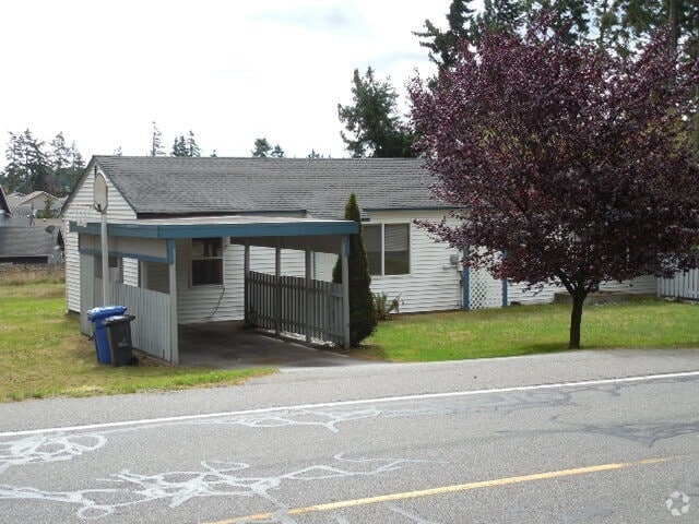 Building Photo - Stewart (1001 NW Crosby Ave) Unit 1 Rental