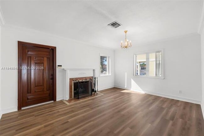 Building Photo - 3411 SW 27th St Unit 3411 SW 27th St  3411