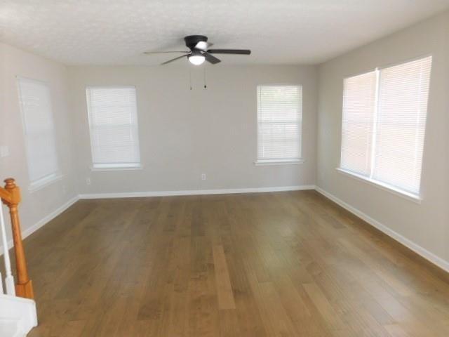 Photo - 153 Windcroft Ln NW