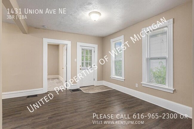 Photo - 1431 Union Ave NE