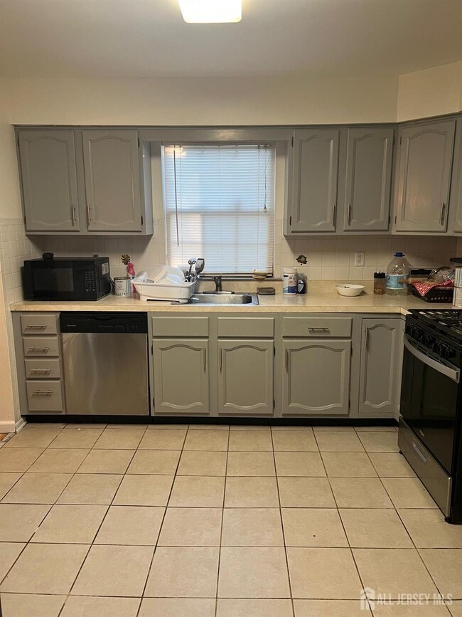 Photo - 404 Maplecrest Rd