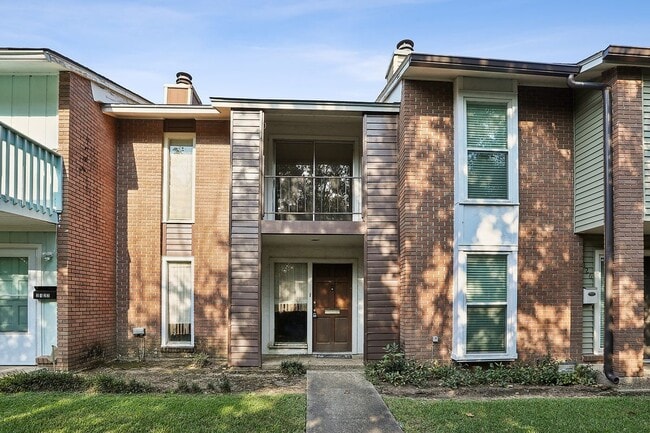 Building Photo - 2124 Stonehenge Ave Rental