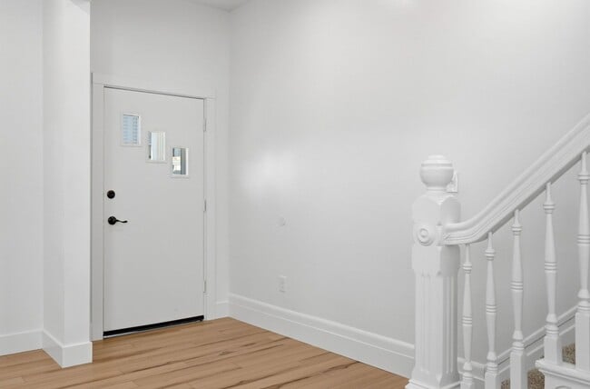 Photo - 218 11th St