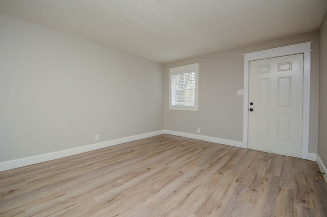 Photo - 1305 Adams St
