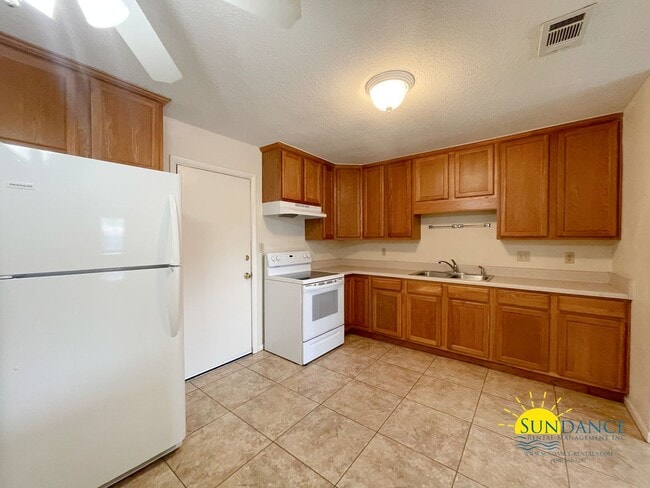 Photo - Charming 3-Bedroom plus Office located in between Hurlburt and Eglin AFB!