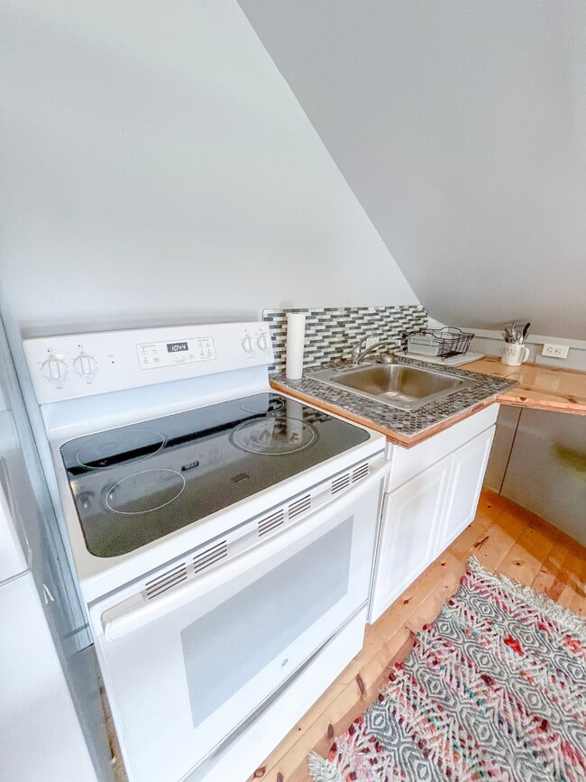 Photo - 1505 Church St