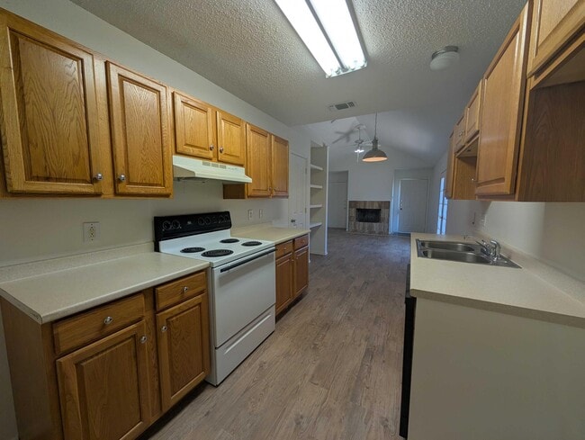 Photo - 2409 87th St