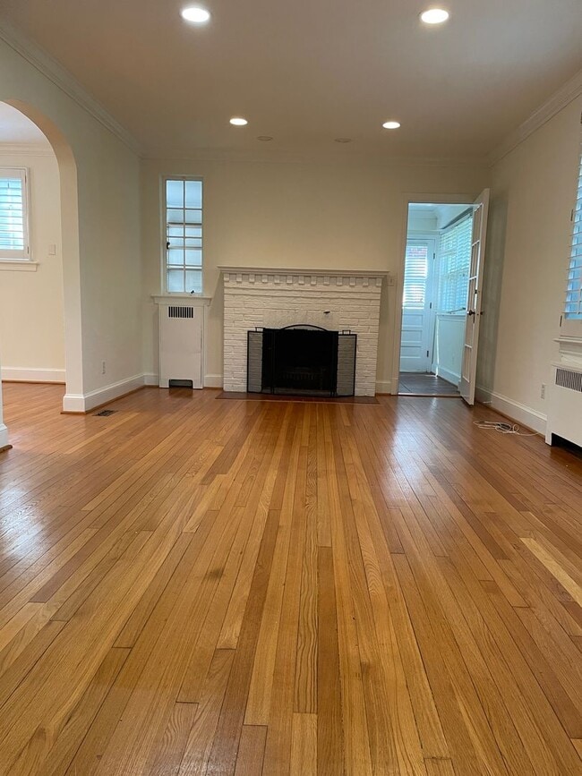 Photo - 6105 29th St NW