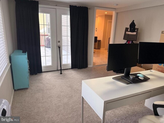 Photo - 2102 Willowtree Ln