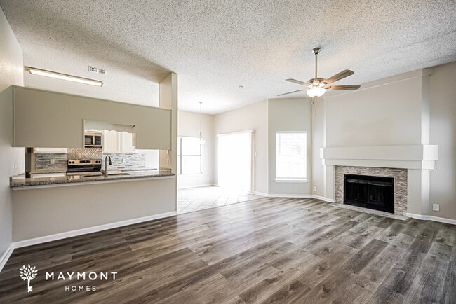 Photo - 9710 Dugas Dr
