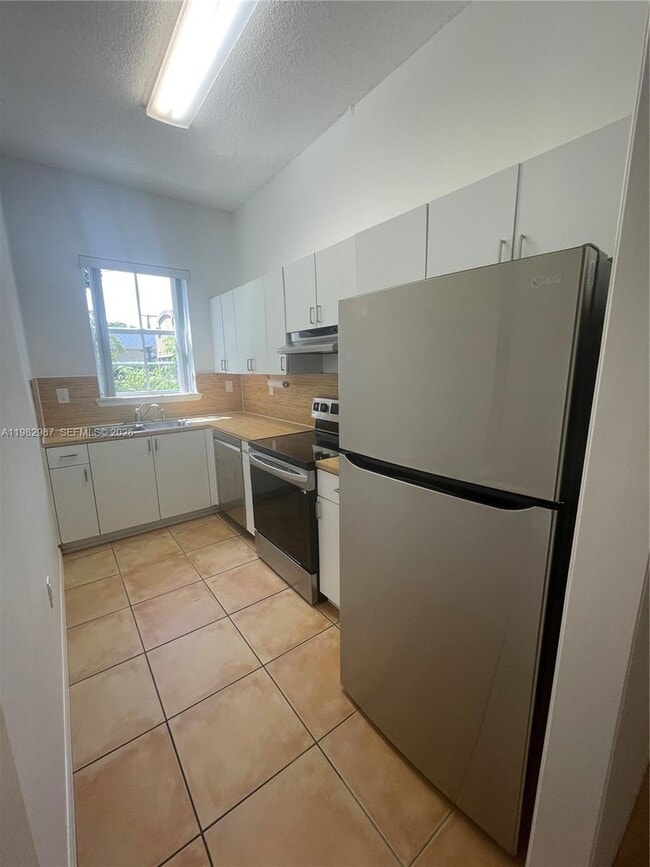 Photo - 3421 SW 25th St Unit 01