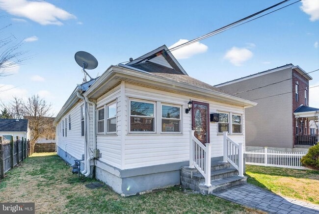 Photo - 4815 Jay St NE