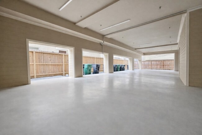 Photo - 314 W Bell St Unidad 201