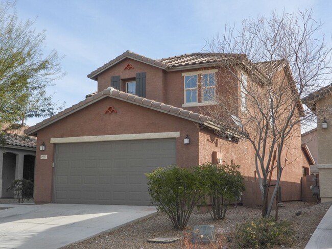 5 Bedroom, 3 Bath, 2 Living Areas - 5 Bedroom, 3 Bath, 2 Living Areas House