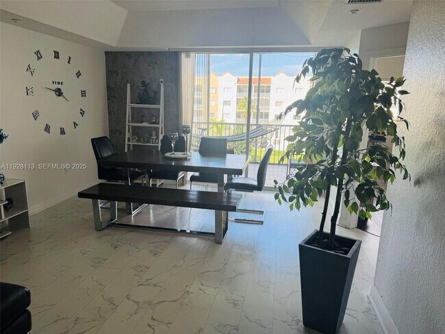 Photo - 10700 NW 66th St