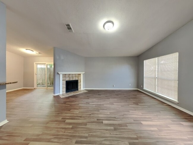 Photo - 2405 Cripple Creek Dr