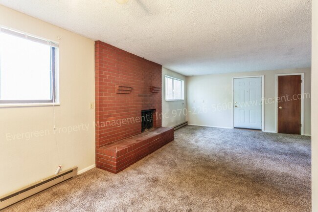 Photo - 915/917 Camelot Court Unit 915