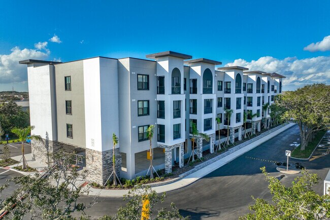 Photo - Vantage on Hillsborough - Phase II